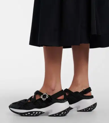 Roger Vivier Viv' Run embellished sneakers | Thumbnail 6 Roger Vivier Viv' Run embellished sneakers | Thumbnail 6
