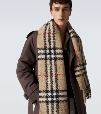 Burberry Check wool-blend bouclé scarf | Thumbnail 2