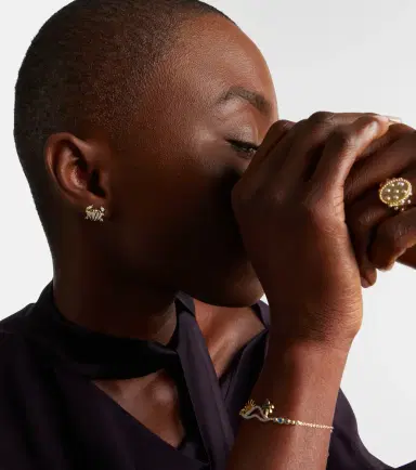 Yvonne Léon Yvonne Léon Crabe Coquillage 9kt gold earrings with diamonds | Thumbnail 3