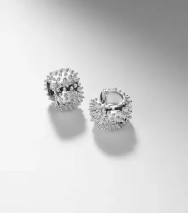 Yvonne Léon Yvonne Léon Picots 9kt white gold hoop earrings | Thumbnail 5