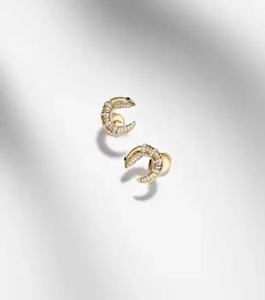 Yvonne Léon Yvonne Léon Écrevisse 9kt gold earrings with diamonds | Thumbnail 5 Yvonne Léon Yvonne Léon Écrevisse 9kt gold earrings with diamonds | Thumbnail 5