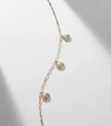 Mateo 3 Petite Venus Shell 14kt gold necklace with diamonds | Thumbnail 6