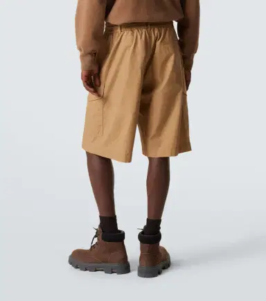 Moncler Cotton poplin cargo shorts | Thumbnail 3 Moncler Cotton poplin cargo shorts | Thumbnail 3