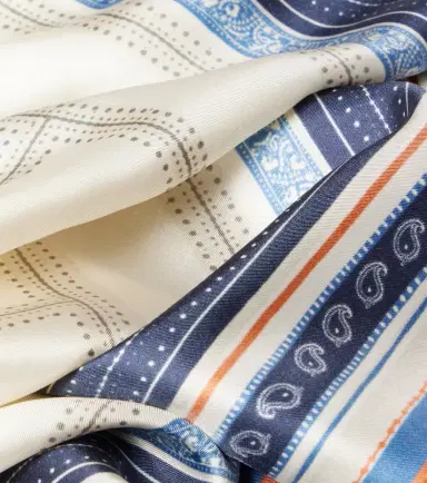 Toteme Printed silk twill scarf | Thumbnail 3