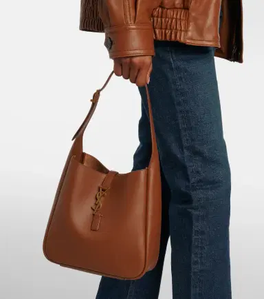 Saint Laurent Le 5 à 7 Small leather tote bag | Thumbnail 5