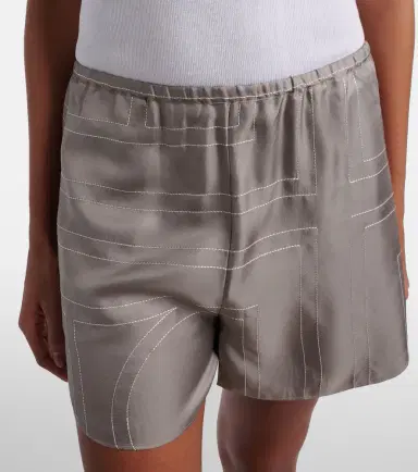 Toteme Logo silk twill shorts | Thumbnail 3