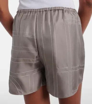Toteme Logo silk twill shorts | Thumbnail 4
