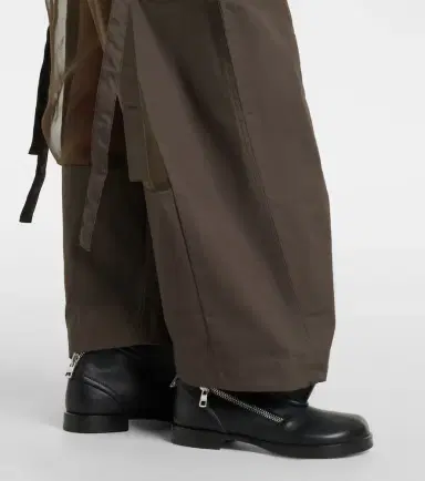 Sacai Paneled cotton cargo pants | Thumbnail 4