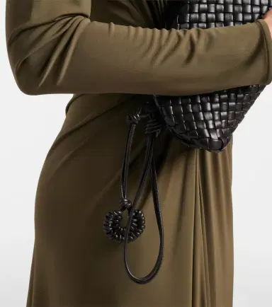 Bottega Veneta Onda Small Intreccio leather clutch | Thumbnail 6