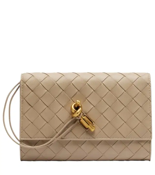 Andiamo leather pouch with strap