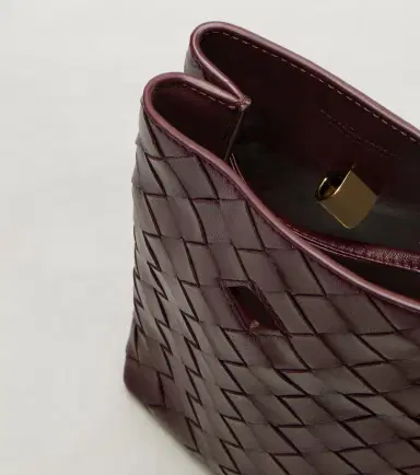 Bottega Veneta Andiamo Intrecciato leather phone pouch | Thumbnail 2
