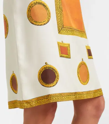 Versace Printed silk twill pencil skirt | Thumbnail 2
