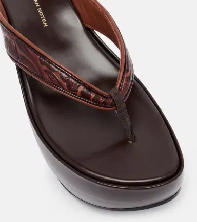 Dries Van Noten Embossed leather thong sandals | Thumbnail 2