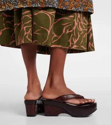 Dries Van Noten Embossed leather thong sandals | Thumbnail 6