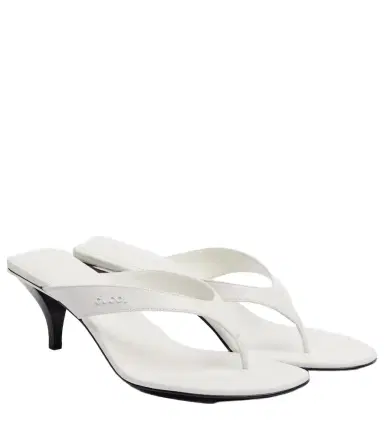 Gucci Vittoria leather thong sandals | Thumbnail 1