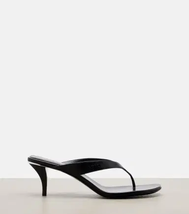 Gucci Vittoria leather thong sandals | Thumbnail 3