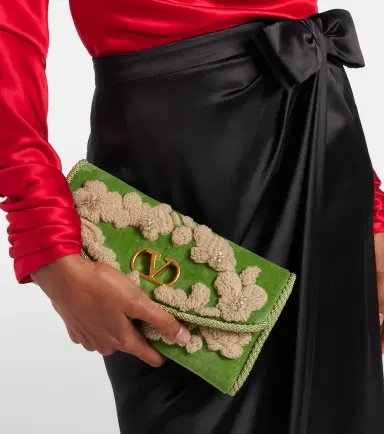 Valentino Garavani DeVain embellished velvet shoulder bag | Thumbnail 7 Valentino Garavani DeVain embellished velvet shoulder bag | Thumbnail 7