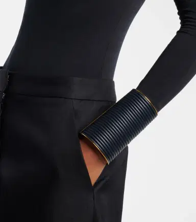 Alaïa Alaïa Leather-trimmed cuff bracelet | Thumbnail 5