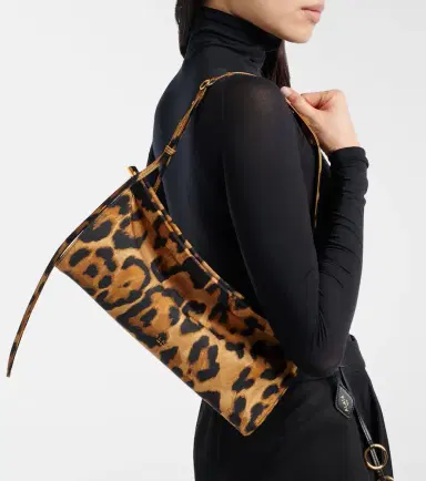 Alaïa Alaïa Le Click East West Medium shoulder bag | Thumbnail 6 Alaïa Alaïa Le Click East West Medium shoulder bag | Thumbnail 6