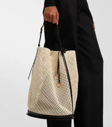 Alaïa Alaïa Hip Large leather-trimmed bucket bag | Thumbnail 6