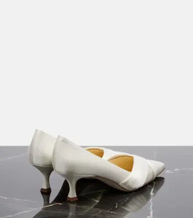 Manolo Blahnik Vieralo satin pumps | Thumbnail 3