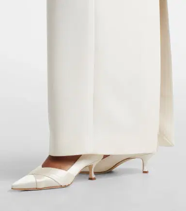 Manolo Blahnik Vieralo satin pumps | Thumbnail 6