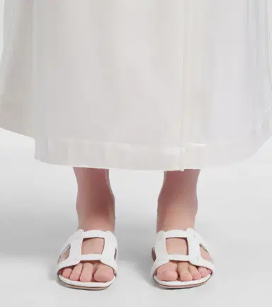 Manolo Blahnik Grellanuflat leather slides | Thumbnail 5