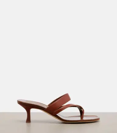 Manolo Blahnik Susa leather thong sandals | Thumbnail 2