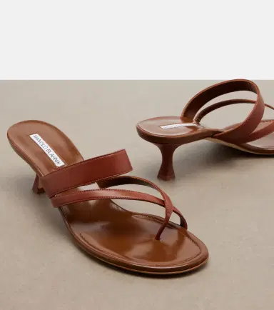 Manolo Blahnik Susa leather thong sandals | Thumbnail 3