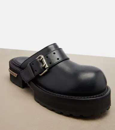 Balenciaga Venom leather mules | Thumbnail 3
