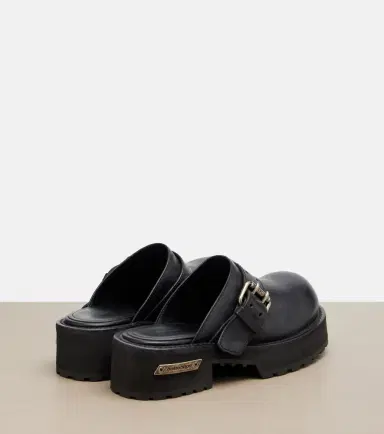 Balenciaga Venom leather mules | Thumbnail 4