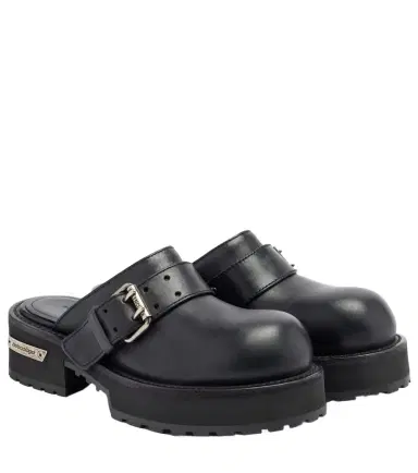 Balenciaga Venom leather mules | Thumbnail 1