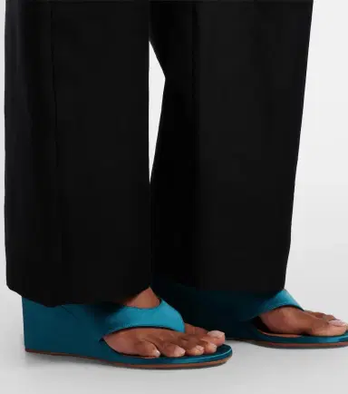 Alaïa Alaïa Cube satin wedge thong sandals | Thumbnail 6