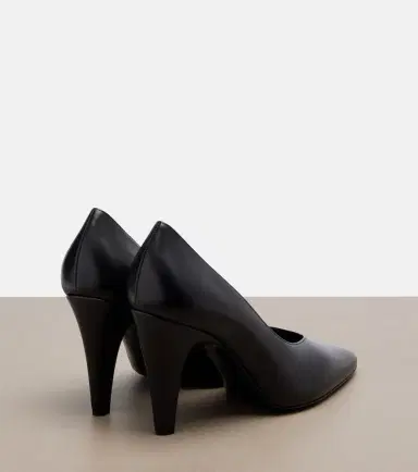Alaïa Alaïa Leather pumps | Thumbnail 4 Alaïa Alaïa Leather pumps | Thumbnail 4