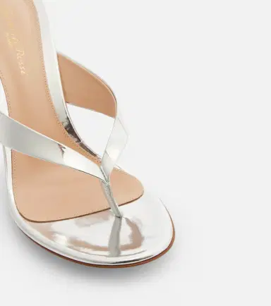 Gianvito Rossi Sofia mirrored leather thong sandals | Thumbnail 4