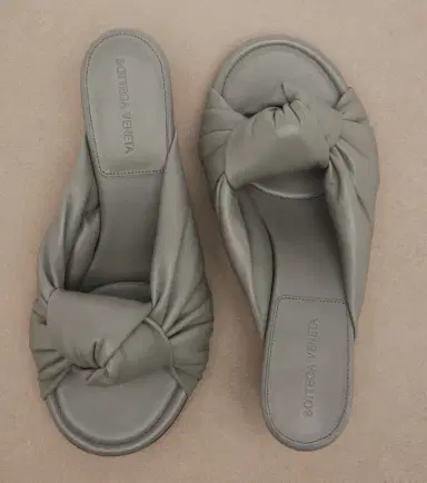 Bottega Veneta Cherry Knot leather mules | Thumbnail 2