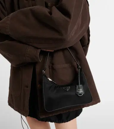 Prada Re-Edition 2005 Re-Nylon shoulder bag | Thumbnail 5 Prada Re-Edition 2005 Re-Nylon shoulder bag | Thumbnail 5