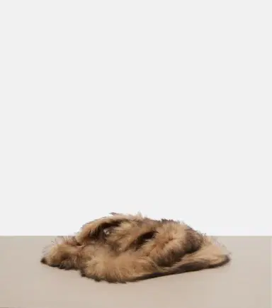 Dolce & Gabbana Shearling thong sandals | Thumbnail 2
