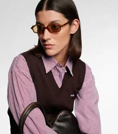 Miu Miu Logo rectangular sunglasses | Thumbnail 4