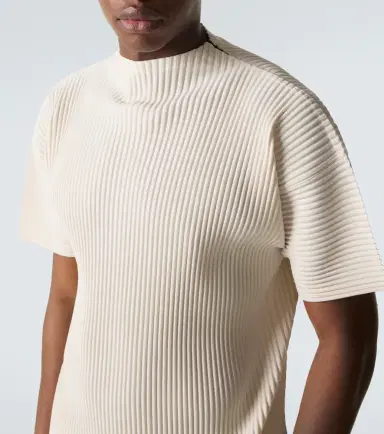 Homme Plissé Issey Miyake Homme Plissé Issey Miyake Monthly Colors: March pleated T-shirt | Thumbnail 3 Homme Plissé Issey Miyake Homme Plissé Issey Miyake Monthly Colors: March pleated T-shirt | Thumbnail 3