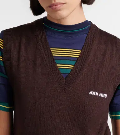 Miu Miu Logo virgin wool sweater vest | Thumbnail 3 Miu Miu Logo virgin wool sweater vest | Thumbnail 3