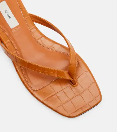 TOTEME Croc-effect leather thong sandals | Thumbnail 3