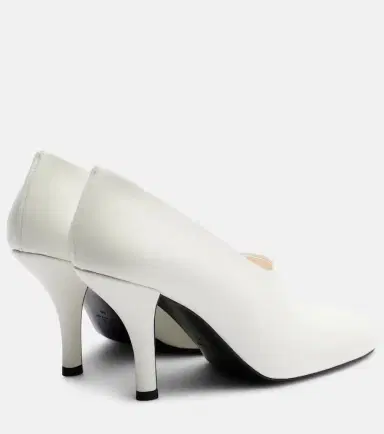 Toteme Leather pumps | Thumbnail 3