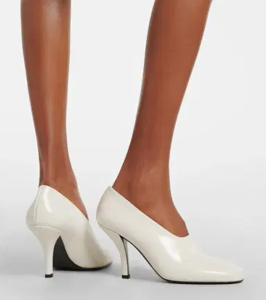 Toteme Leather pumps | Thumbnail 6