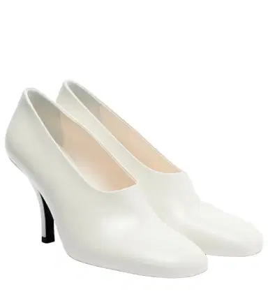Toteme Leather pumps | Thumbnail 1