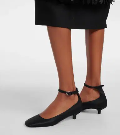 TOTEME Satin pumps | Thumbnail 6