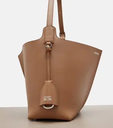 Loewe Bilbao Medium leather bucket bag | Thumbnail 3 Loewe Bilbao Medium leather bucket bag | Thumbnail 3