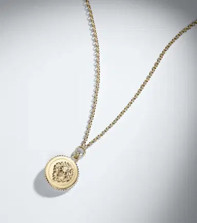 Foundrae Strength 18kt gold pendant necklace with diamond | Thumbnail 6 Foundrae Strength 18kt gold pendant necklace with diamond | Thumbnail 6