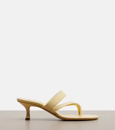 Manolo Blahnik Susa leather thong sandals | Thumbnail 4