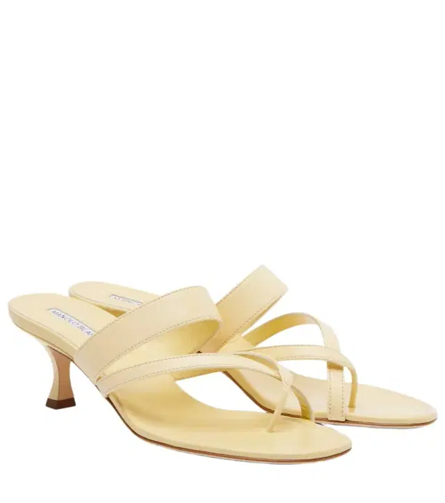 Manolo Blahnik Susa leather thong sandals